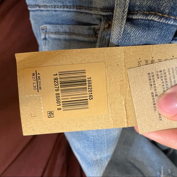 NWT! LEVI STRAUSS 721 High Rise Ripped Raw Hem Skinny Jeans - Size 27 - Picture 13 of 16